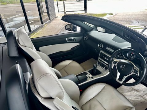 Mercedes-Benz SLK 1.8 SLK200 AMG Sport Euro 5 (s/s) 2dr 29