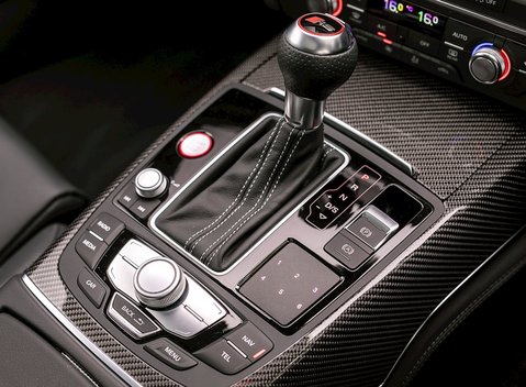 Audi RS6 Avant Performance 21