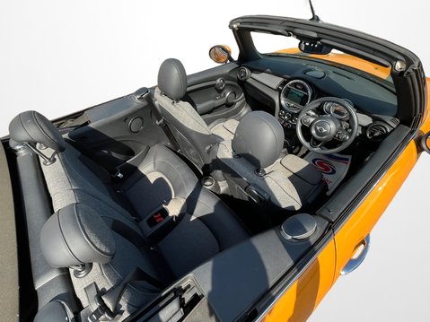 Mini Convertible 1.5 Cooper 2dr [Chili/Media Pack XL] 13
