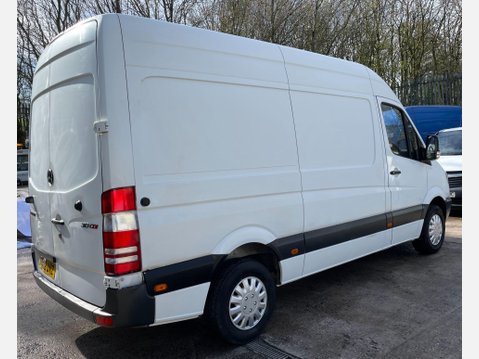Mercedes-Benz Sprinter 2.1 313 CDi RWD L2 4dr 9