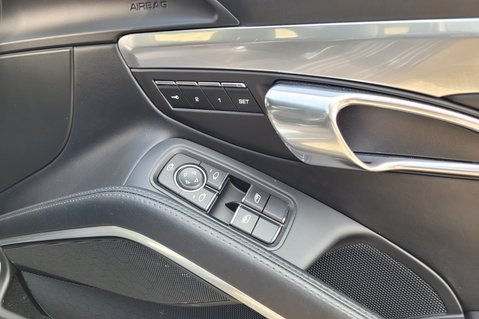 Porsche 911 CARRERA S PDK 28