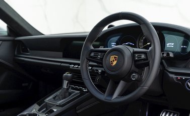 Porsche 911 (992) GT3 Touring 9