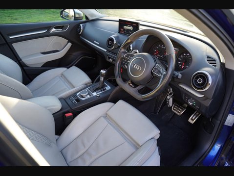 Audi RS3 2.5 TFSI Sportback S Tronic quattro Euro 6 (s/s) 5dr 15