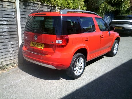 Skoda Yeti SE TSI DSG ONLY 35000 MILES FROM NEW 2