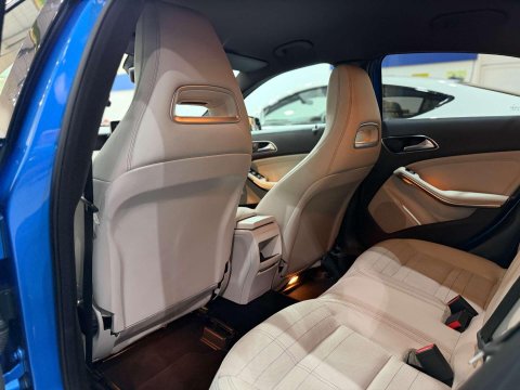 Mercedes-Benz A Class 2.1 A200 CDI Sport Hatchback 5dr Diesel 7G-DCT Euro 6 (s/s) (136 ps) 43