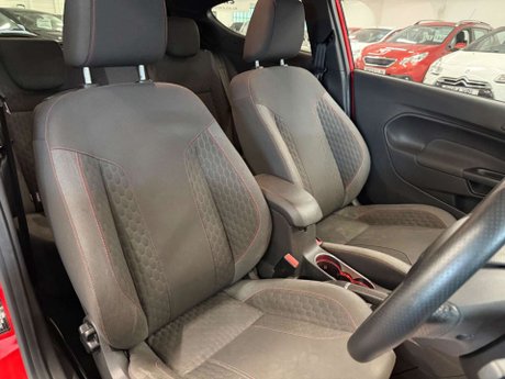 Ford Fiesta 1.0T EcoBoost ST-Line Euro 6 (s/s) 3dr 14