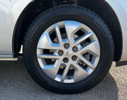 Renault Trafic 2.0 Trafic Sport Energy dCi 5dr 19