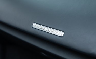 Audi R8 V10 PERFORMANCE CARBON BLACK SPYDER 26