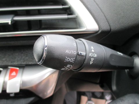 Peugeot 3008 1.2 PureTech GT Line Euro 6 (s/s) 5dr 34