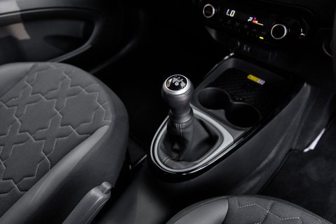 Toyota Aygo X VVT-I EXCLUSIVE 30