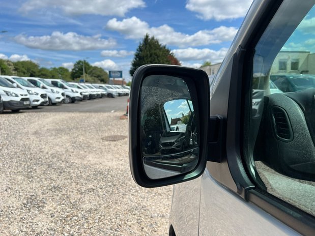 Vauxhall Vivaro SWB L1H1 Low Roof Sport 2900 EURO 6 NO VAT 17