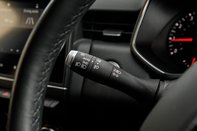 Renault Clio ICONIC TCE 16