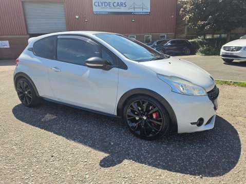 Peugeot 208 1.6 208 GTi 30th e-THP 3dr 26