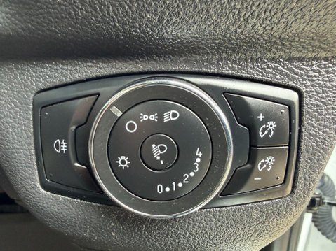 Ford Transit Courier 1.5 TDCi Panel Van 5dr Diesel Manual L1 Euro 6 (SLD) (75 ps) 25