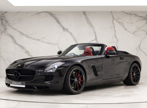 Mercedes-Benz SLS AMG Roadster 6
