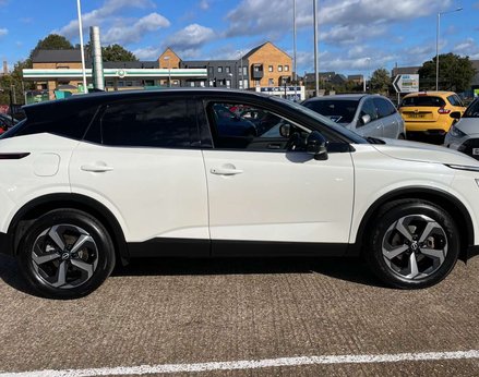 Nissan Qashqai 1.3 Qashqai N-Connecta DiG-T MHEV 5dr 10