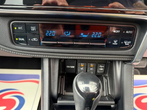 Toyota Auris 1.2 VVT-i Excel CVT Euro 6 (s/s) 5dr (Safety Sense) 23