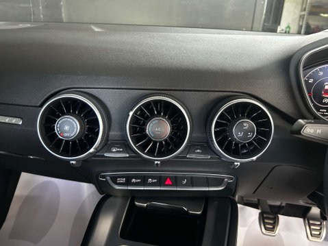 Audi TT 1.8 TT Black Edition TFSI 3dr 52
