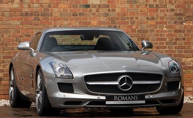 Mercedes-Benz SLS AMG 1