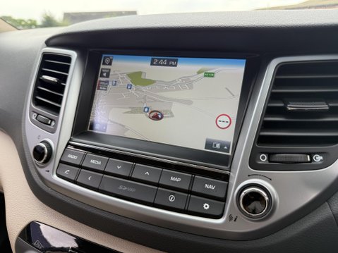 Hyundai TUCSON 2.0 CRDi Premium SE SUV 5dr Diesel Auto 4WD Euro 6 (185 ps) 42