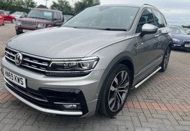 Volkswagen Tiguan R-LINE TECH 2.0 TDI 4MOTION DSG AUTO 11