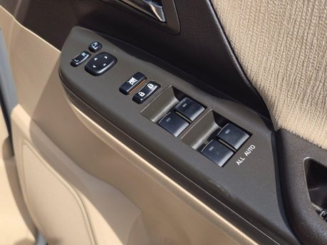 Toyota Alphard Auto+Hybrid+7Seats+Clean 18