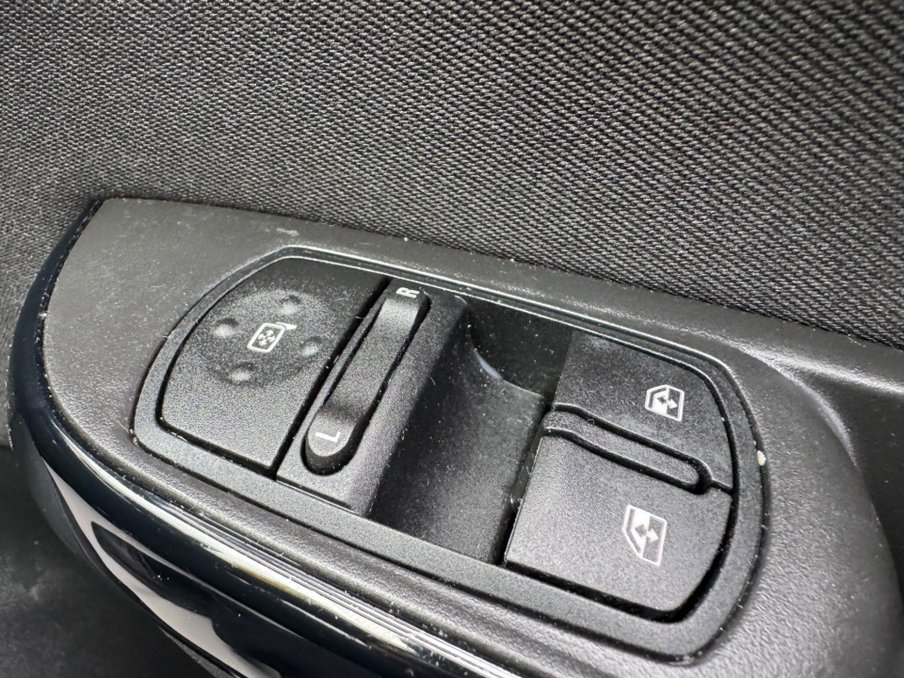 2019 Vauxhall Corsa — image 27