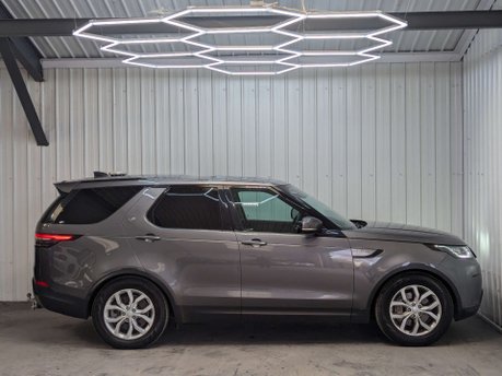 Land Rover Discovery 3.0 Discovery SE SDV6 Auto 4WD 17