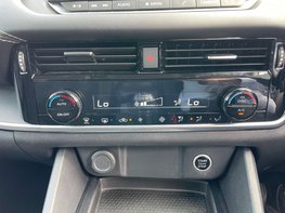 Nissan Qashqai 1.3 Qashqai Acenta Premium DiG-T MHEV 5dr 46