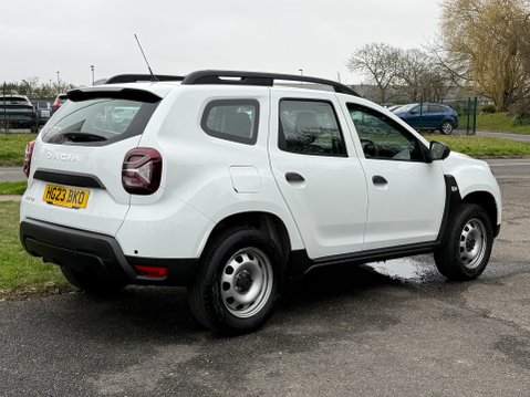 Dacia Duster ESSENTIAL TCE 4