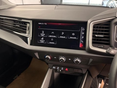 Audi A1 1.0 TFSI 30 Sport Sportback Euro 6 (s/s) 5dr 15