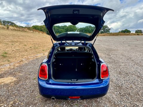 Mini Hatch COOPER 57
