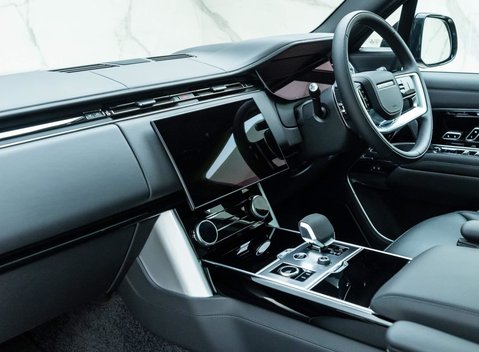 Land Rover Range Rover P530 Autobiography LWB 14