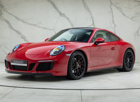 Porsche 911 Carrera 4 GTS (991.2) 1