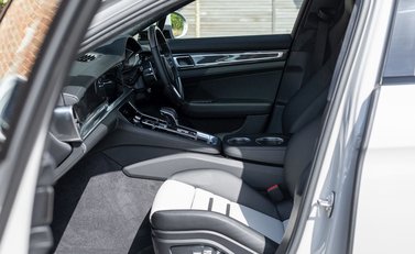 Porsche Panamera Turbo Sport Turismo 15