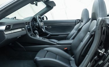 Porsche 911 Turbo S Cabriolet (991.2) 17