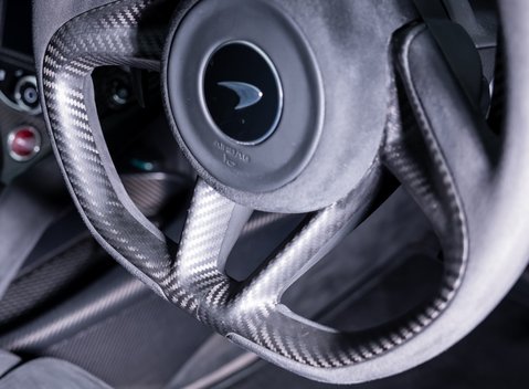 McLaren 765LT Spider 17