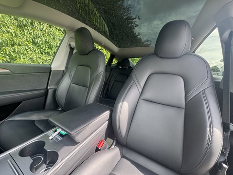 Tesla Model Y (Dual Motor) Long Range SUV 5dr Electric Auto 4WDE (384 bhp) 8