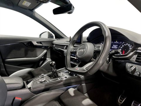 Audi A4 2.0 TFSI 35 Black Edition Saloon 4dr Petrol Manual Euro 6 (s/s) (150 ps) 12