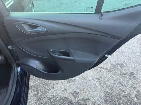 Vauxhall Astra 1.4i Turbo SRi Euro 6 5dr 18