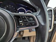 Porsche Cayenne 3.0 Cayenne V6 Auto 4WD 5dr 74