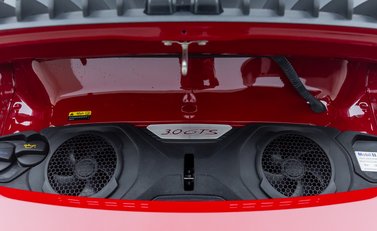 Porsche 911 Carrera 4 GTS (992) 37