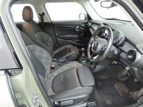 Mini Hatch 1.5 Cooper Euro 6 (s/s) 5dr 7