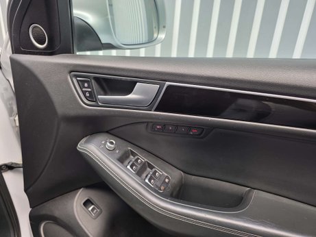 Audi SQ5 3.0 BiTDI V6 SUV 5dr Diesel Tiptronic quattro Euro 5 (s/s) (313 ps) 10