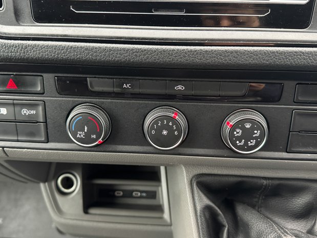 Volkswagen Crafter MWB L2H2 High Roof Trendline Cr35 Air Con EURO 6* 32