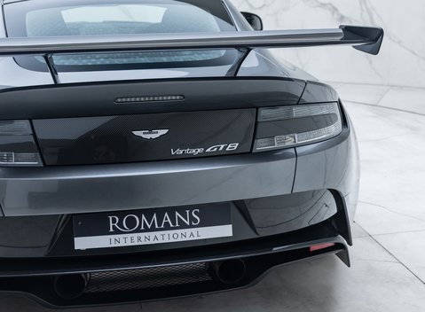 Aston Martin Vantage GT8 27
