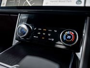 Land Rover Range Rover 3.0 P400 MHEV HSE SUV 5dr Petrol Auto 4WD Euro 6 (s/s) (400 ps) 33