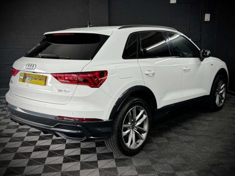 Audi Q3 2.0 Q3 Black Edition 35 TDI Semi-Auto 5dr 16