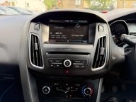 Ford Focus ZETEC 17