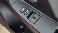 Toyota Yaris 1.5 VVT-i Icon Hatchback 5dr Petrol CVT Euro 6 (111 ps) 34